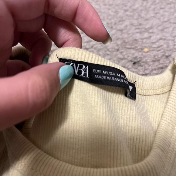Zara pale yellow high neck tank top - Picture 3 of 3